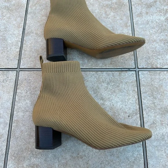 Everlane The Glove Boot - Picture 10 of 16